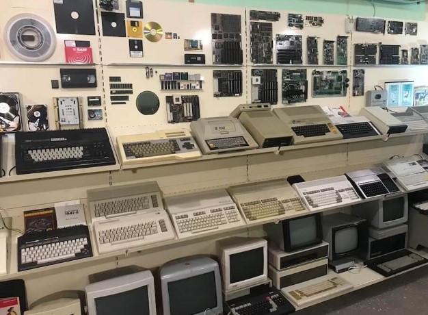 Krieg in der Ukraine: Retro Computer Museum von Bombe zerstört